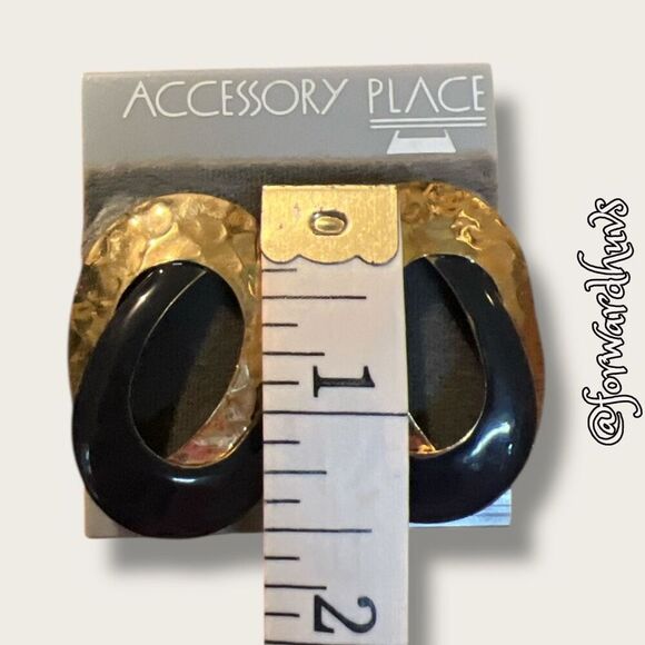 Bundle Sale 3 for $15 | Vintage Accessory Place Clip-On Earrings - Picture 5 of 7